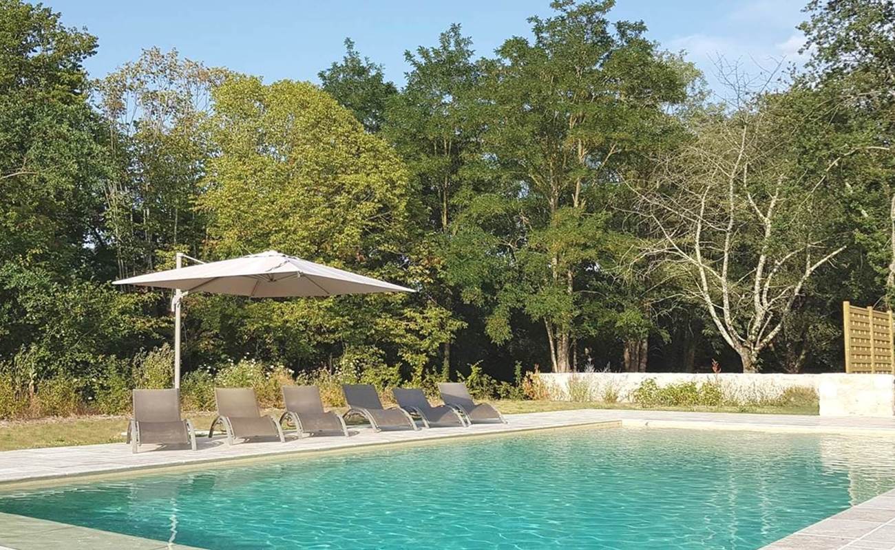 La-Piscine-dans-lancien-Potager-du-Domaine-des-Cyclamens-photo-gallery