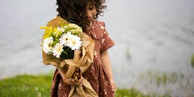 pexels-pexels-user-924579829-20015990.jpg-gift